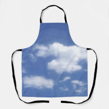 nuvens no céu azul