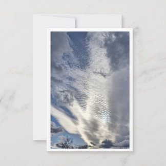 Nuvens no céu de janeiro - Cartão de notas da visã