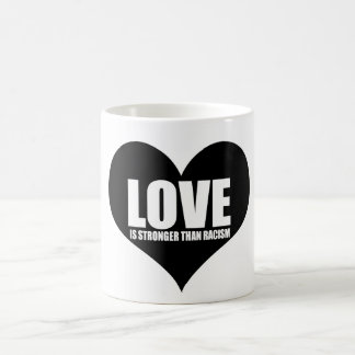 O amor é mais forte do que a caneca do racismo