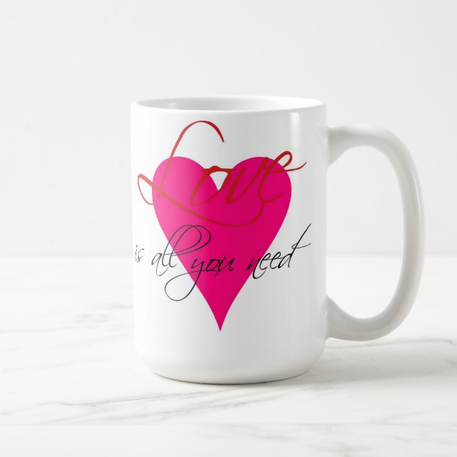 O amor é tudo que você precisa a caneca (Direita)