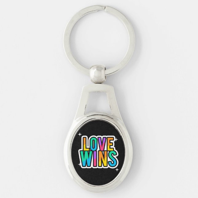 O amor ganha. LGBTQ+Orgulho. Arco-íris. Chaveiro (Frente)