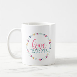 O amor nunca termina a caneca de café