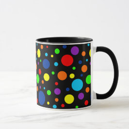 O arco-íris escuro mancha a caneca