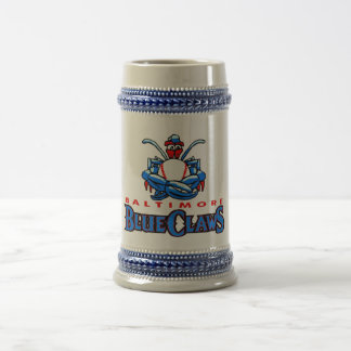 O azul agarra a caneca de cerveja