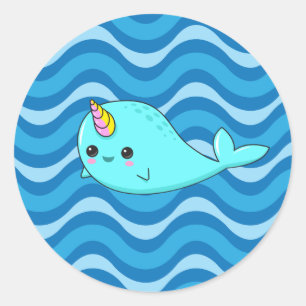 O azul de Kawaii Narwhal acena a etiqueta