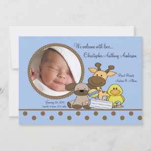 O bebé brinca o anúncio do nascimento da FOTO