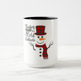 O Bebê É Frio Fora Da Caneca De Neve