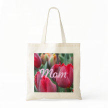 O bolsa vermelho da tulipa da mamã