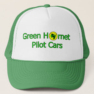 O boné verde de motorista de carros do piloto do