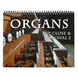 O calendário do órgão de tubulação fecha acim