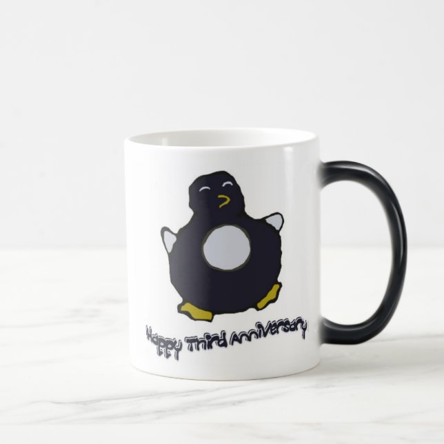 ó Caneca do pinguim do aniversário (Direita)