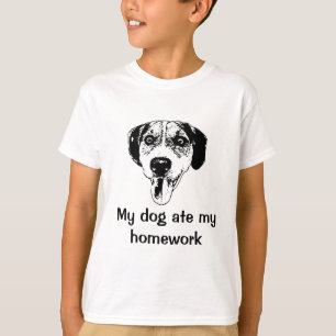 O cão comeu a camiseta dos meus miúdos dos