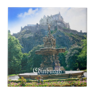 O castelo de Edimburgo personaliza o produto