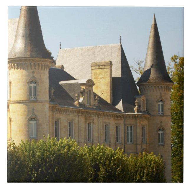O Chateau Baron Pichon Longueville em (Frente)