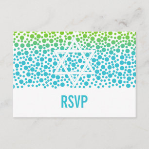O confete pontilha o bastão Mitzvah RSVP do verde