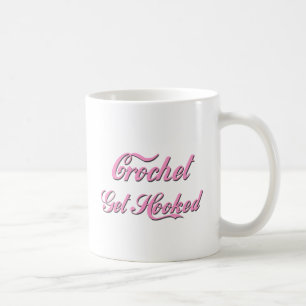 O Crochet obtem a caneca de café enganchada