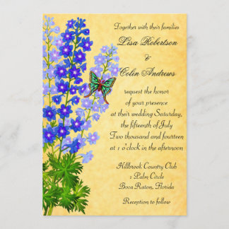 O Delphinium azul floresce o ouro do convite do