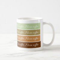 O desenhista colore canecas de café