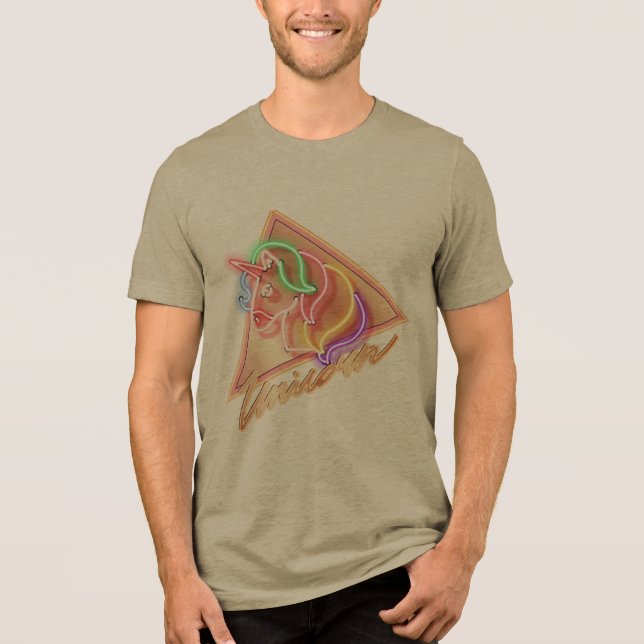 O design da camiseta é unicórnio (Frente)