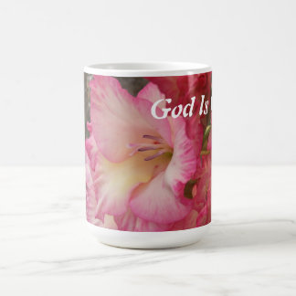 O deus é bom - caneca cor-de-rosa da flor
