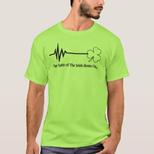 O Espírito dos Irlandeses bate na camiseta