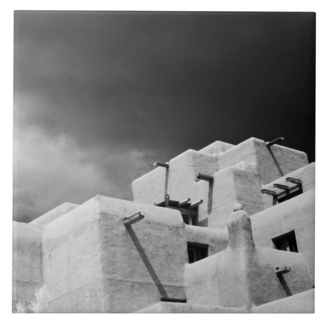 O estilo Pueblo adobe Inn em Loretto, Papais noeis (Frente)