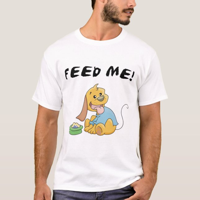 O filhote de cachorro alimenta-me o camiseta e os (Frente)