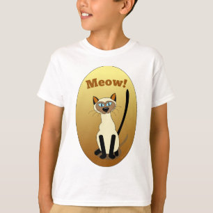 O gato Siamese caçoa a camisa