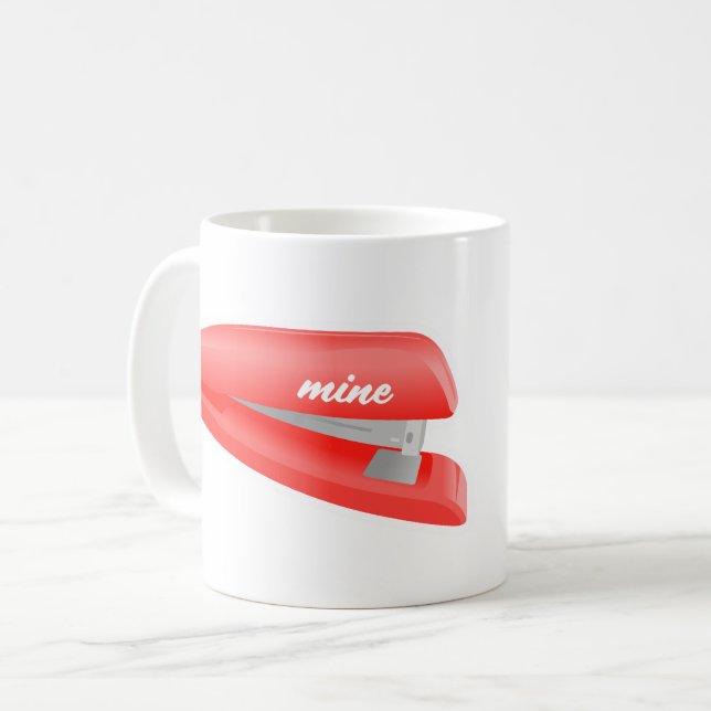 O grampeador vermelho é caneca da mina (Frente Esquerda)