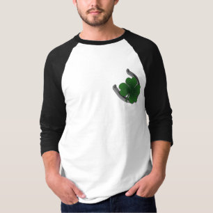 O Jérsei de St Patrick das camisas das mulheres