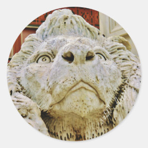 O leão arisco de Massa, etiqueta redonda, lustros