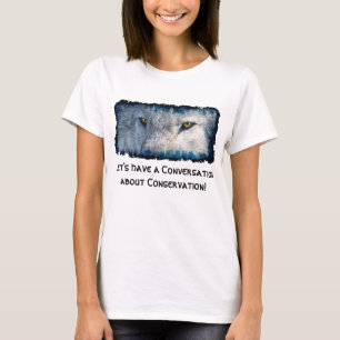 O lobo cinzento Eyes a camisa da conservação dos