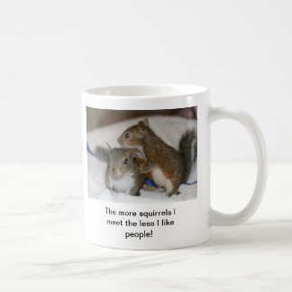 O mais squirrels menos pessoas da caneca