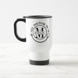 O Monograma Doutor Está Na Caneca de viagem