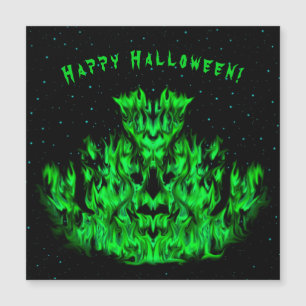 O monstro verde da chama no céu estrelado