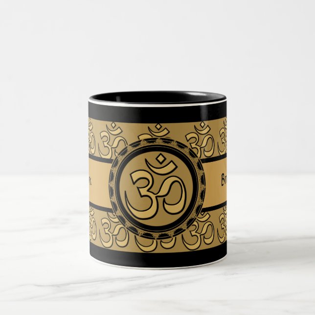 O OM relaxa & respira canecas Dourados & Drinkware (Centro)
