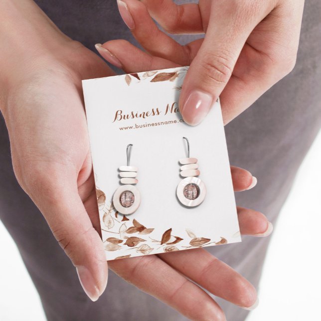 O outono romântico deixa cartões de orelha em segu (Criador carregado)