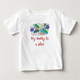O pai é uma camisa piloto do bebê