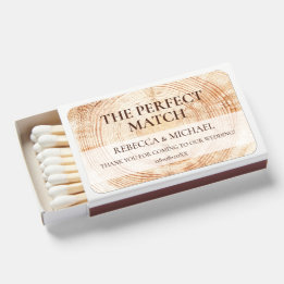 O par perfeito do casamento Russo do Wood Grain Cu