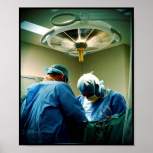 O POSTER À MÃO DA TAREFA