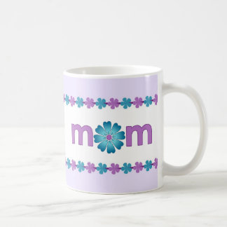 O primavera roxo do dia das mães floresce a caneca