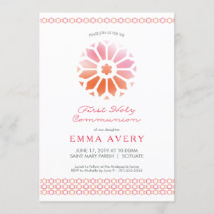 O primeiro convite do comunhão santamente, menina
