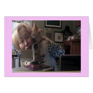 O purr-c toma um cartão da mordidela -