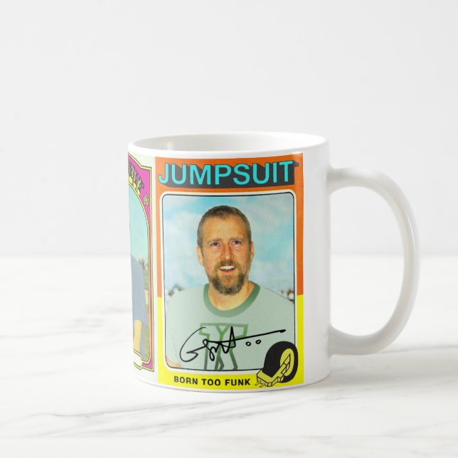 O recruta do Jumpsuit carda a caneca (Direita)