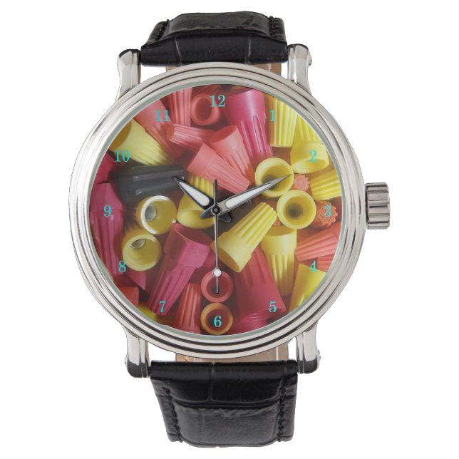 O relógio do pulso do eletricista perfeito (Frente)