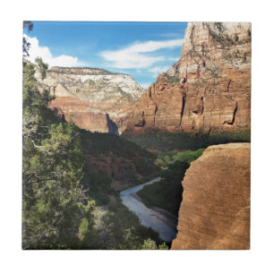 O rio Virgin em Zion Canyon