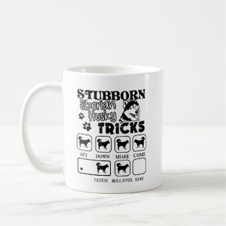 O rouco Siberian teimoso engana a caneca
