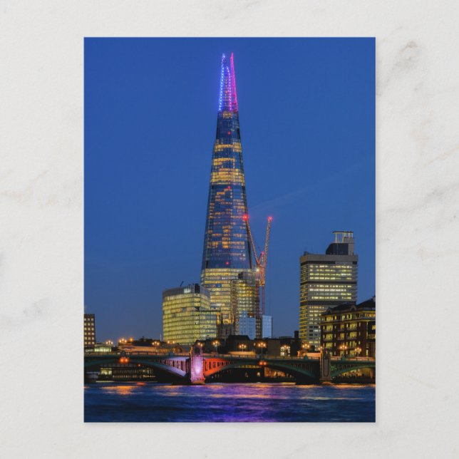O Shard ao anoitecer, Cartão Postal britânico de L (Frente)