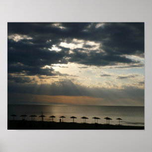 O sol nasce sobre a praia em Grécia impressão