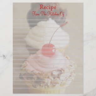 O trio de cupcakes da cereja alinhou o cabeçalho